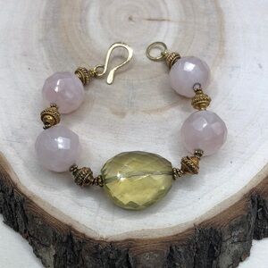 Artisan chuny stone/gemstone bead bracelet-boho statement style.